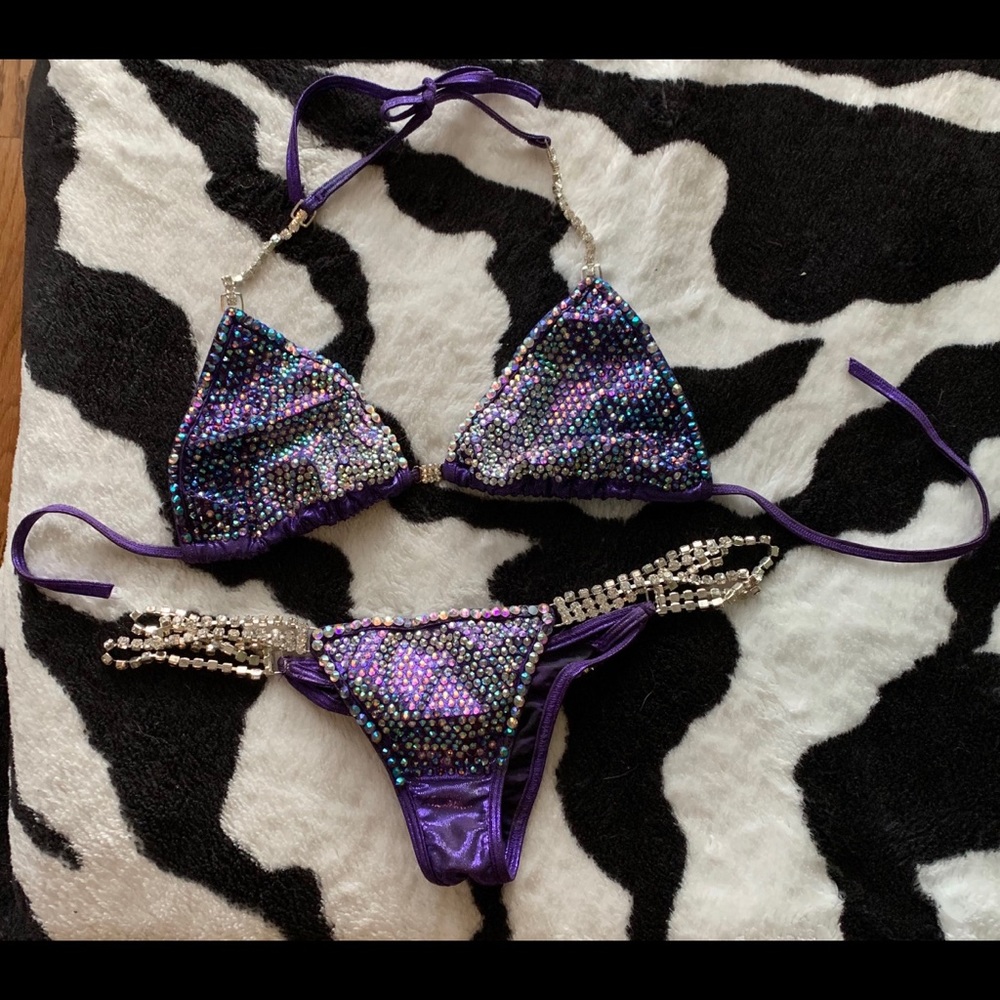 Ravish Sands competition bikini